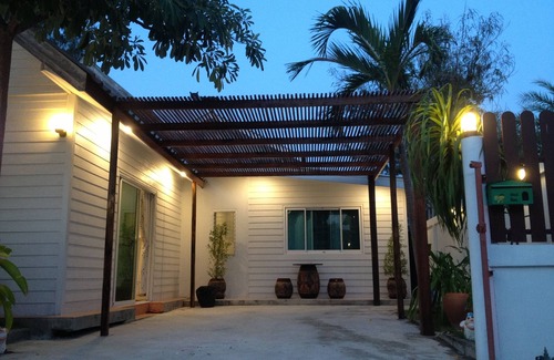 Hat Chao Samran House | House on Haad Chao Samran (Pak-Bon)