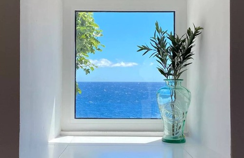 Calheta House | House@thesea !with Direct Access to the Sea!