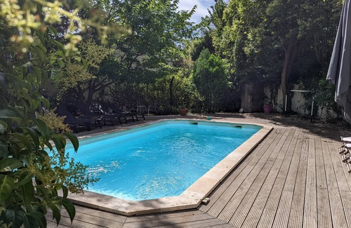 Villeneuve-les-Avignon House | House with pool in quiet neighborhood near Avignon