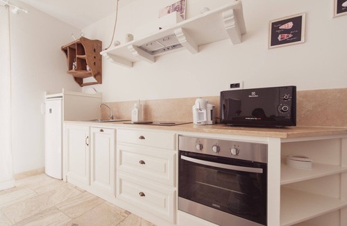 San Vincenzo House | House with 1 king size bedrooms - 5 minutes walk from the sea (St. Vincent)
