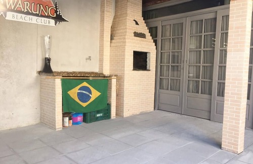 Centro House | House with 4 bedrooms, pool and barbecue in the center Balneário Camboriú Beach