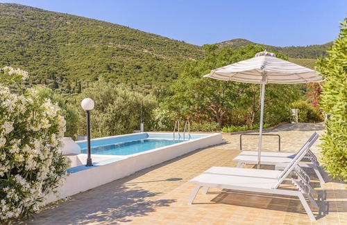 Samos Town Villa | House with character, private swimming pool, spectacular view
