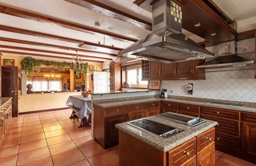 Valenca Villa | House with Cinema and Discotheque