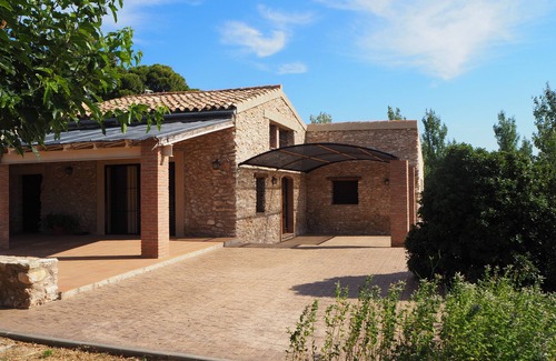 Tortosa Cottage | House with garden, basketball, tennis. Close to the sea and the mountain. Families