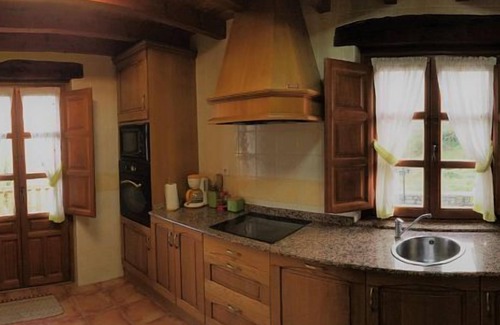 Penamellera Alta Cottage | House with GARDEN, COLUMPIO FOR CHILDREN, TERRACE, BARBECUE AND PANORAMIC VIEWS.