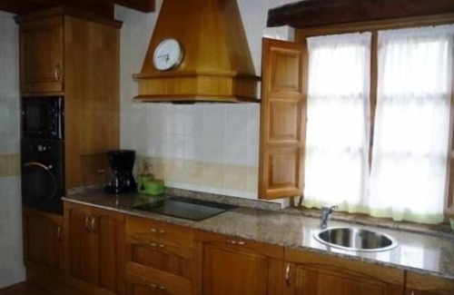 Penamellera Alta Cottage | House with GARDEN, COLUMPIO FOR CHILDREN, TERRACE, BARBECUE AND PANORAMIC VIEWS.