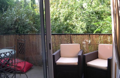 Rocbaron House | House with garden in quiet