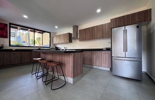Avandaro House | House with hottub