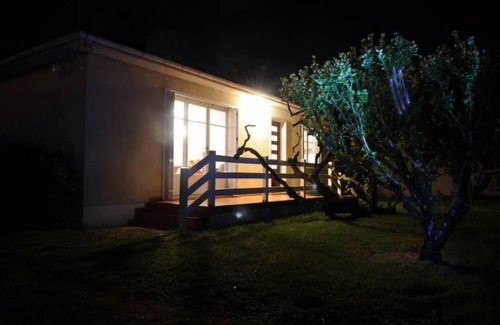 Saujon House | House with nice amenities, garden and heated pool entièremen privative