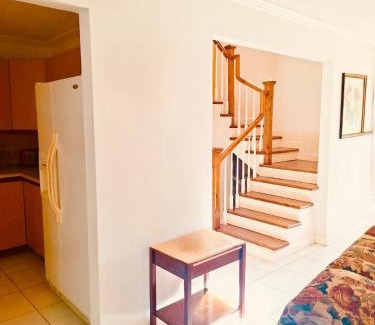 Mango Walk Apartment | House with pool, shops, 3mins from Montego Bay Airport and near Beach Strip