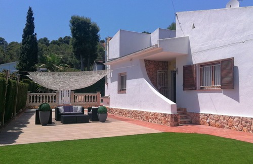 Comarruga House | House with private pool and wi. fi