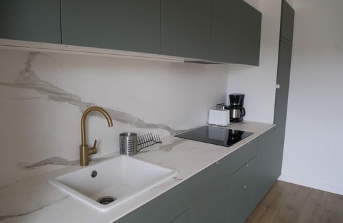 Gouesnach House | house with sea river view, with jacuzzi spa