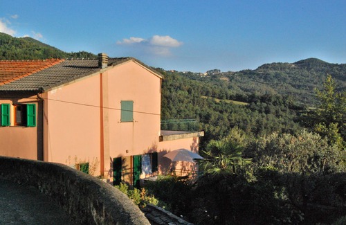 Zignago Apartment | House with wonderful panoramic terrace overlooking the valley. All inclusive!