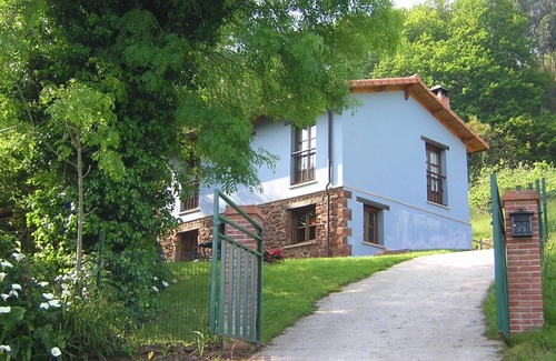 Camoca Cottage | Houses Inpendientes pax 2- 4 people at 5 km Villaviciosa, fireplace, BBQ