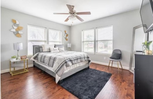 MacGregor Apartment | Houston's Cozy Abode