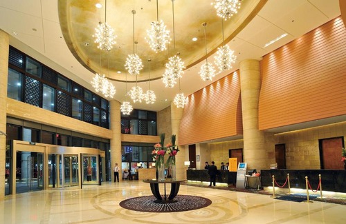 Yangpu Hotel | Howard Johnson Caida Plaza Shanghai