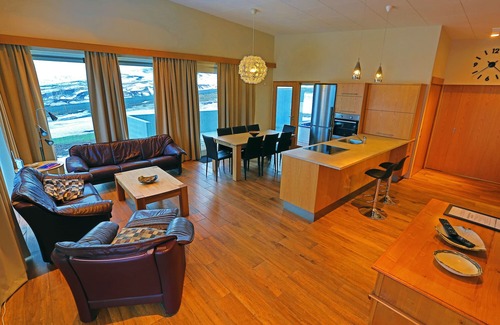 Akureyri House | Hrimland Mountain Cottage with a great view over Akureyri and Eyjafjordur