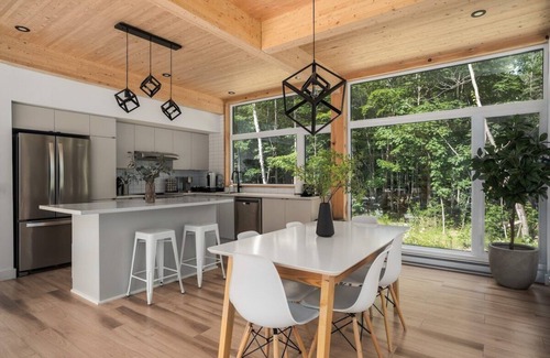 Amherst Ski Chalet | Hubble Tremblant · Starry Tremblant l Design View Spa Lake Beach