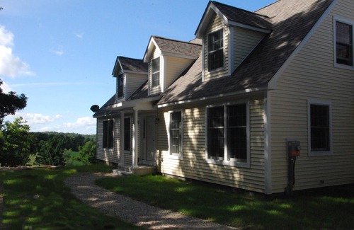Craryville House | Hudson Valley GetAway: Great for Skiing, family holidays and summers by the pool