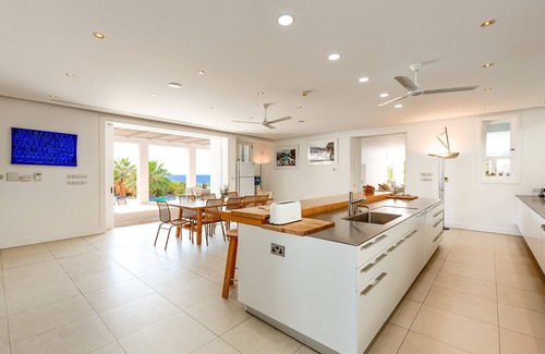 Agios Georgios Pegeias Villa | HUGE 22MX8M PRIVATE INFINITY POOL, STUNNING SEA VIEWS, ULTRA MODERN, SECLUDED