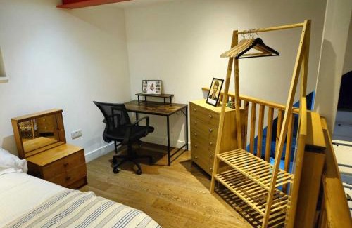 Coldharbour Apartment | Huge 3 bedroom flat @ Brixton St