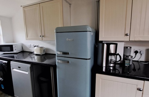 Kettering House | Huge 4 bed in the heart of Kettering