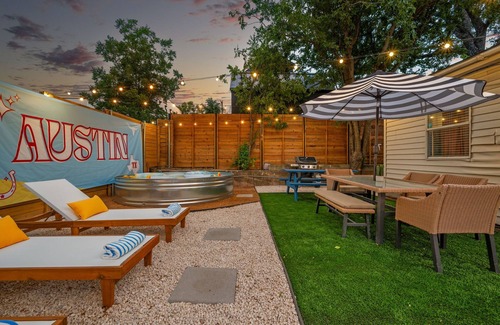 Riverside House | Huge Bachelor/ettes & family property w/2 Homes, Pool, Games, close to Downtown