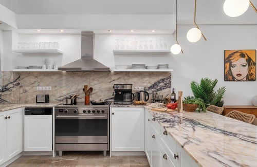 Exarhia Apartment | HUGE Central 4BR/3Bath, Luxury, Wifi, AC, Chef's Kitchen, Wraparound balconies!
