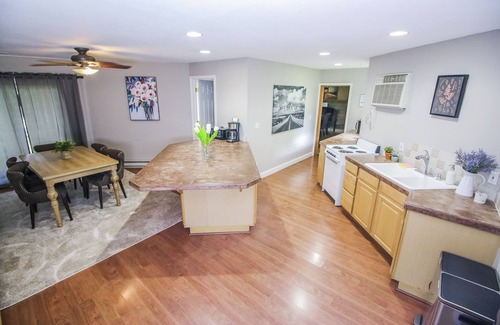 Princeton House | Huge house by Princeton University! Fits up to 22!