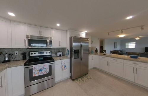 Ocean Isle Estates House | Huge Ocean Side 2/2 with plenty of Dock Space available for rent!