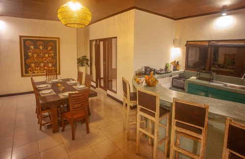 Sambahan Villa | Huge Villa w/Pool and Spectacular Rooftop Patio!