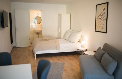 Schonberg Apartment | HUGOS Studio Apartment