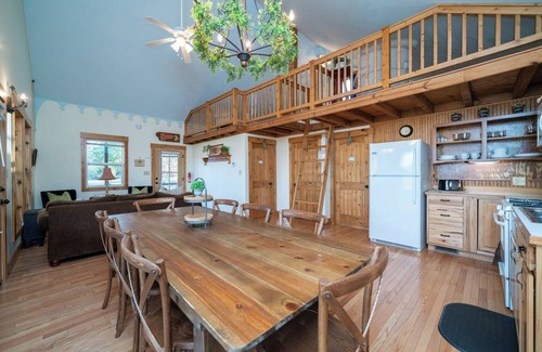 Ore City Cottage | Huguenot Lake Front Cottage on Lake O' the Pines- 2 bedroom, 2 bath with a loft