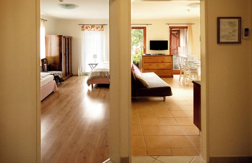 Balatonmariafurdo Bed & Breakfast | Hullám Villa