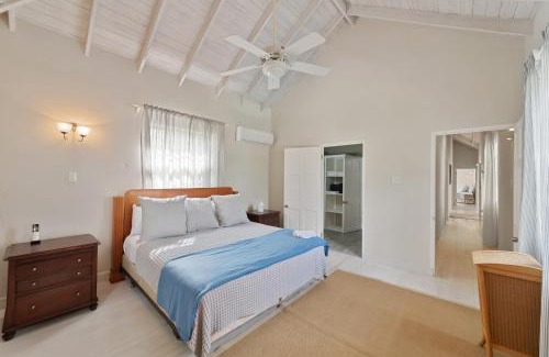 Holder's Hill Villa | Hullabaloo