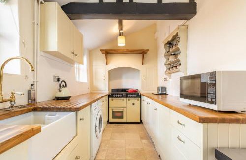Hethel House | Humbleyard Cottage - Norfolk Holiday Properties