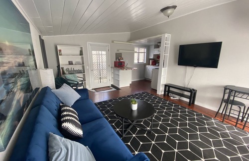 Humboldt Hill House | Humboldt Bay View Bungalow
