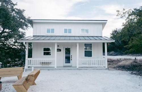 Spring Branch House | Hummingbird Haus - Hill country views on 20 acres with firepit