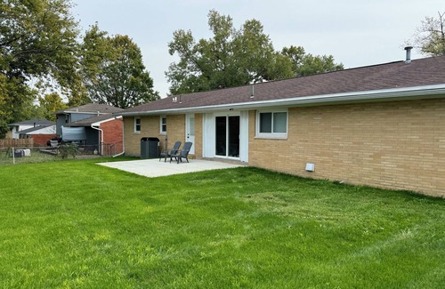 Franklin House | Hunter Hideaway: charming 3 bed/ 2 bath