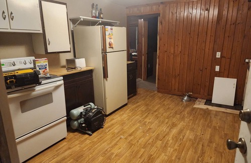 Tolna House | HUNTERS! Are you looking for a house while you are in North Dakota? Here it is!
