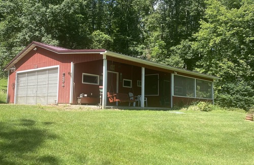 Tippecanoe Cabin | Hunting in groups early fall or a summer family vacation ? this is perfect!