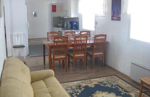 Harma Apartment | Huoneistomajoitus Hella 3C Härmä