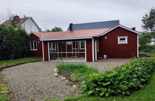 Skaerhamn House | Hus i Skärhamn när till hav och natur!