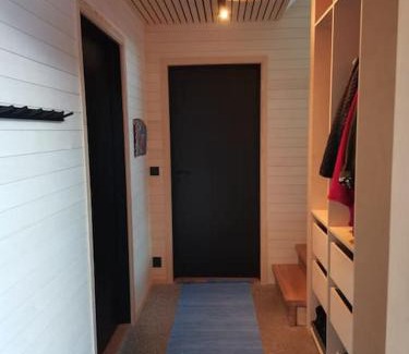 Isfjorden House | Huset ved skogen