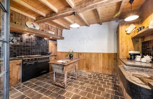 Oostkamp House | Huswell - Authentic vacation home 'De Blauwe Kroon