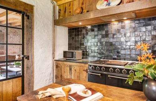 Oostkamp House | Huswell - Authentic vacation home 'De Blauwe Kroon