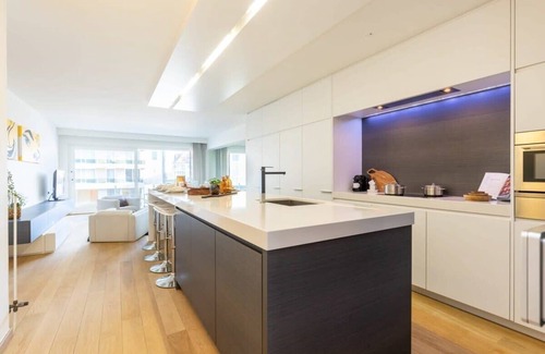 Het Zoute Apartment | Huswell - Modern apartment at the beach with parking