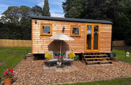Bedale Other | Hut in the hall