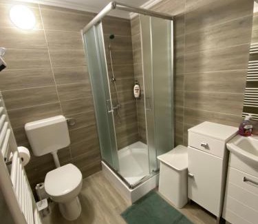 Ujhuta Apartment | HUTA-TÚRA 42 Vendégház