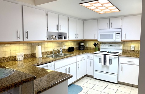 Fort Pierce Condo | Hutchinson Island Dog Friendly Cozy Condo. Directly across from the BEACH!